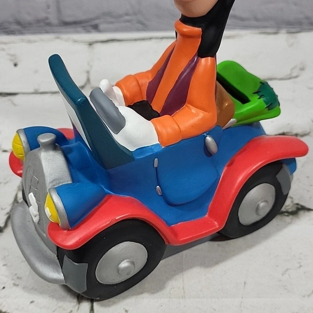 Disney Piggy Bank Goofy Driving Car 7